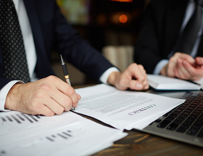 Equipo profesional de abogados Tribaldos & Partners especializados en derecho corporativo y fiscal en Panamá